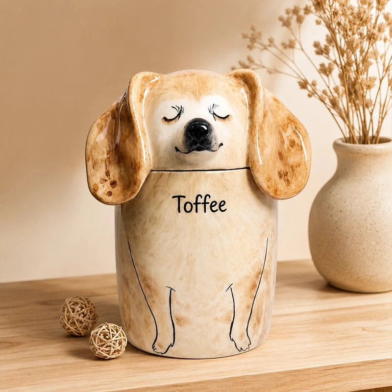 Memirova Dog Memorial Urn, close-up view highlighting the hand-painted brushwork and fine detail
